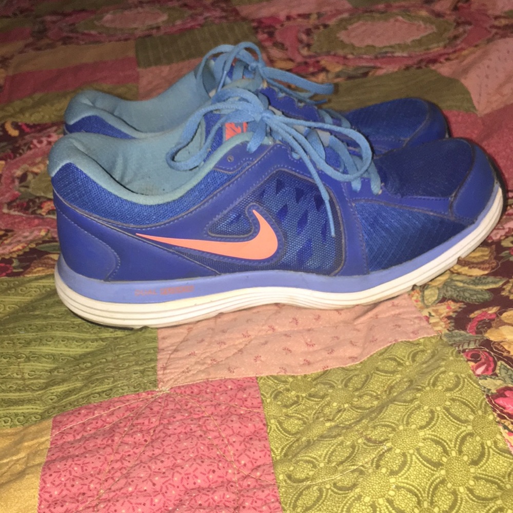 Womens Nike Dual Fusion Shoes